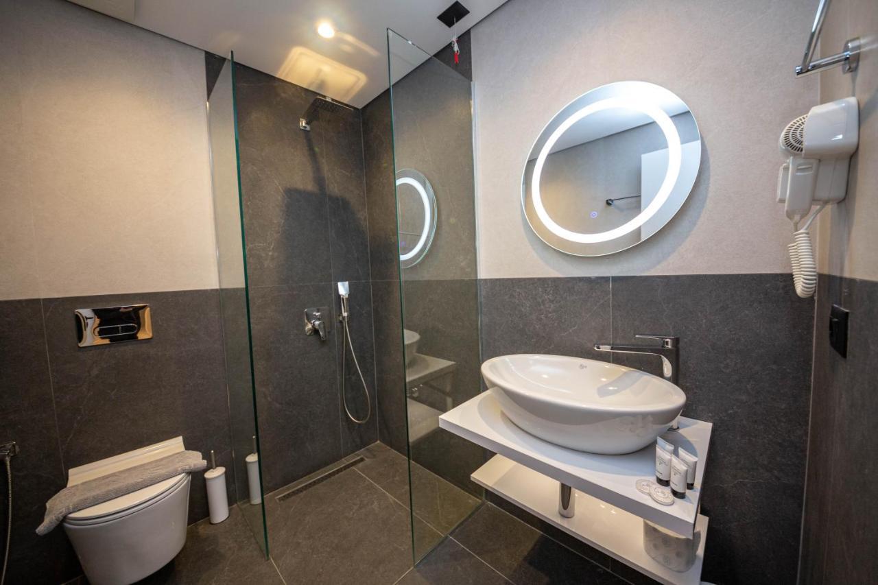 Hotel Portanova Саранде Екстериор снимка