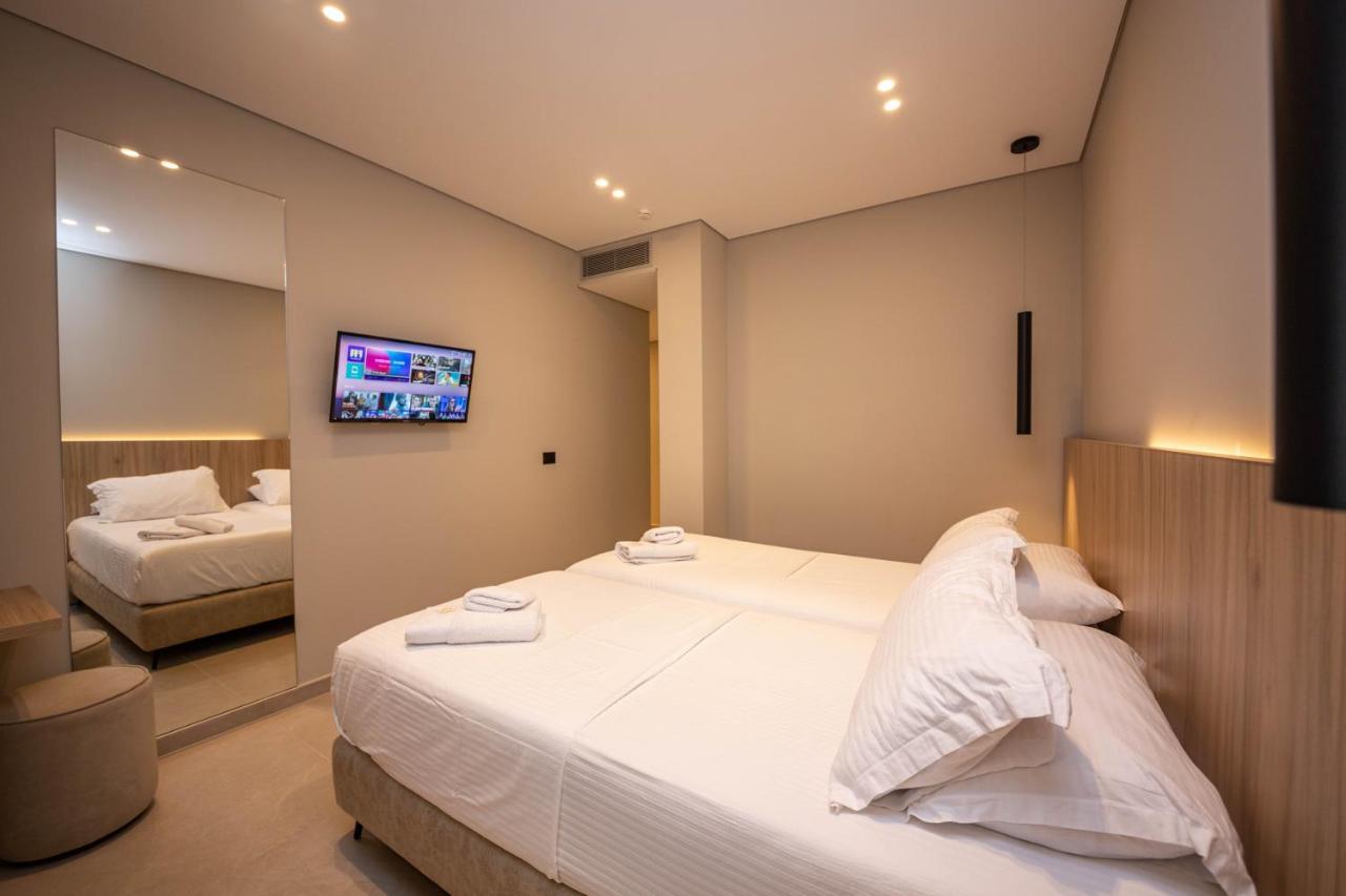 Hotel Portanova Саранде Екстериор снимка