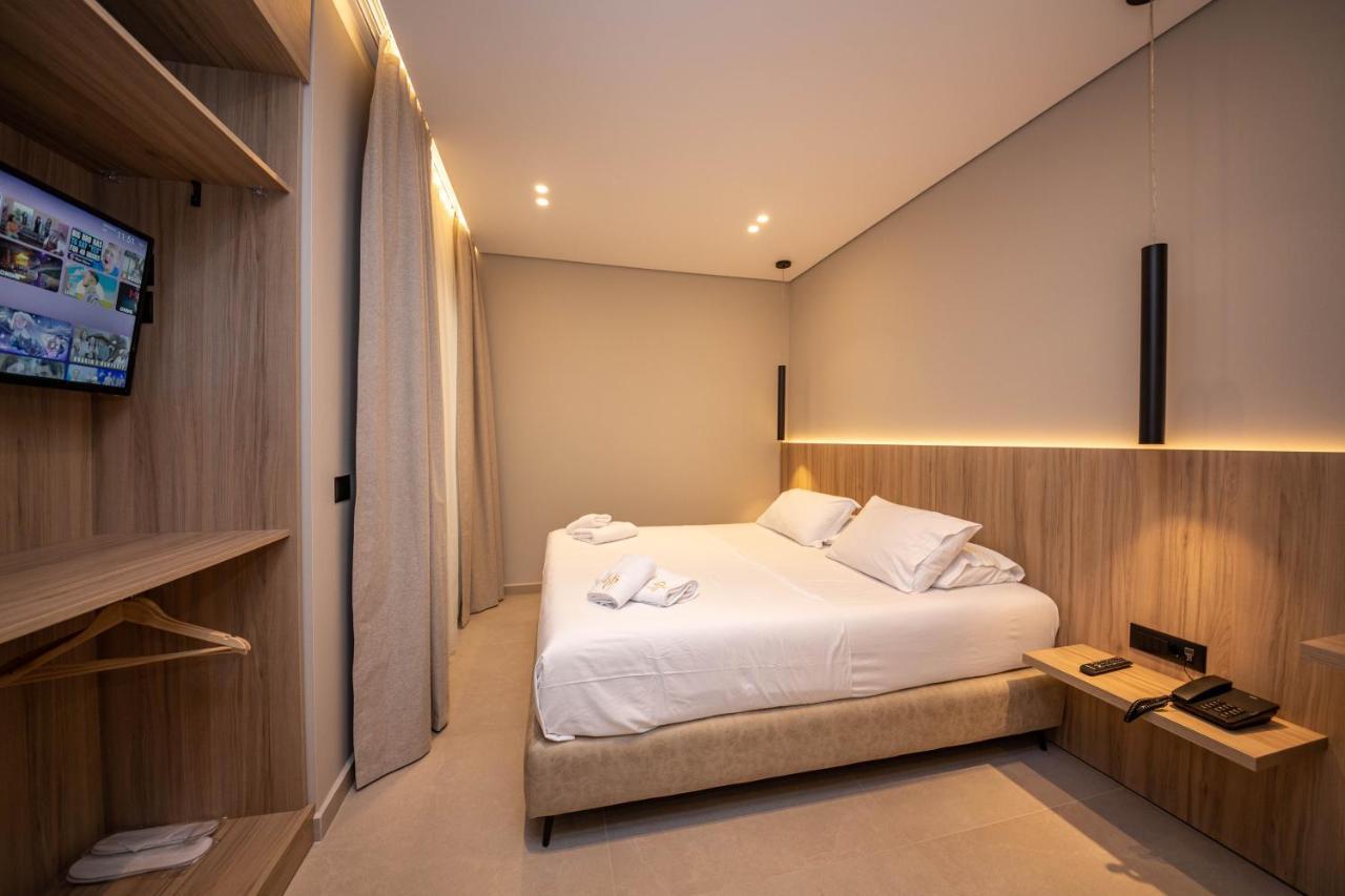 Hotel Portanova Саранде Екстериор снимка